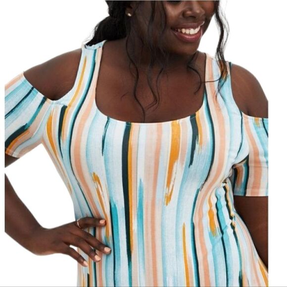 Maxi Super Soft Cold Shoulder Dress - Picture 2 of 9